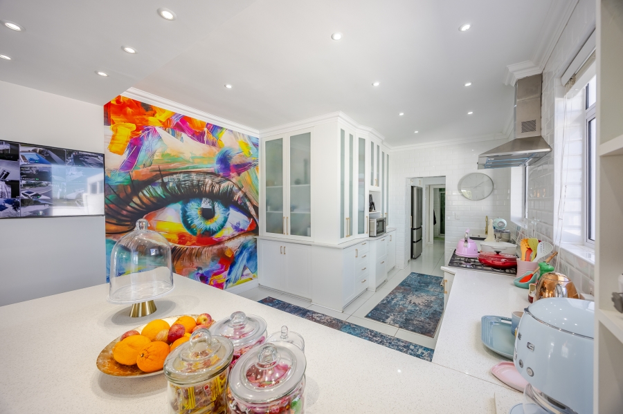 5 Bedroom Property for Sale in Milnerton Central Western Cape